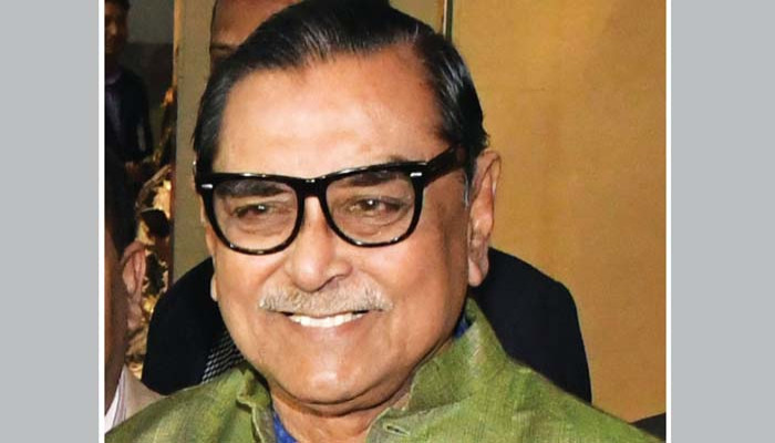 মানুষকে তাদের সঞ্চয় ভেঙে খেতে হচ্ছে: মেনন
