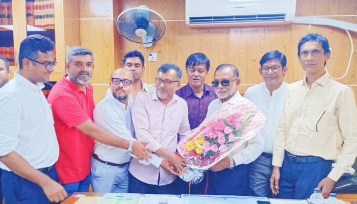 মুহাম্মদ আবদুল জব্বার ভূঞাকে অভিনন্দন জানালো ইবি অ্যালামনাই এসোসিয়েশন