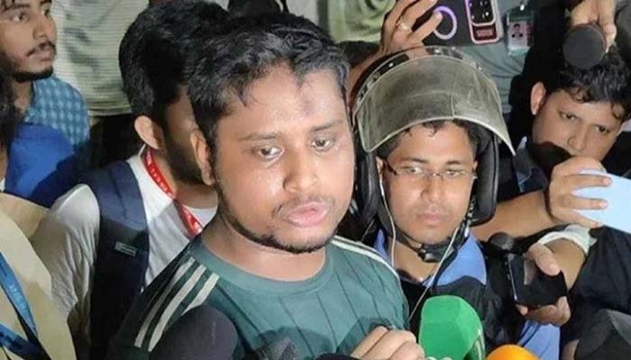 টিএসসিতে সংগ্রহকৃত ত্রাণের টাকা কেন ব্যাংকে?