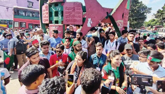 ১০ নভেম্বরের কর্মসূচিতে কতটা লাভবান আ. লীগ