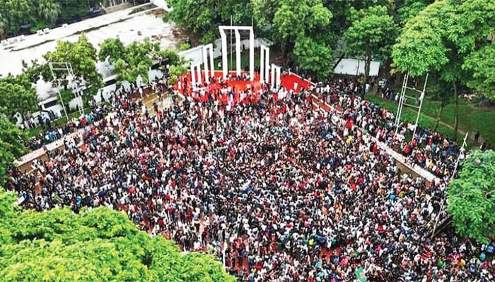 রহস্য দানা বাঁধছে দিন দিন