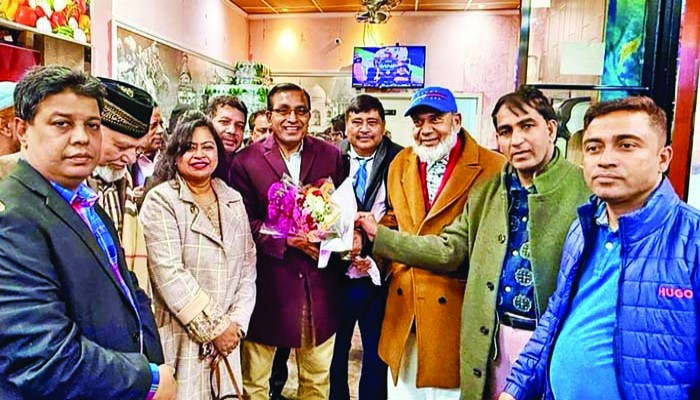 প্রবাসীদের নির্বাচনে সুযোগ দিতে হবে