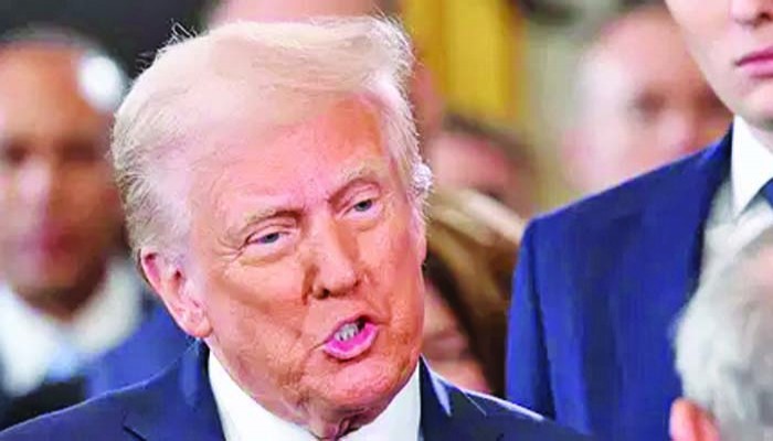 যুক্তরাষ্ট্রে লিঙ্গ হিসেবে শুধু নারী-পুরুষকে স্বীকৃতি দেবেন ট্রাম্প যুক্তরাষ্ট্রে লিঙ্গ হিসেবে শুধু নারী-পুরুষকে স্বীকৃতি দেবেন ট্রাম্প