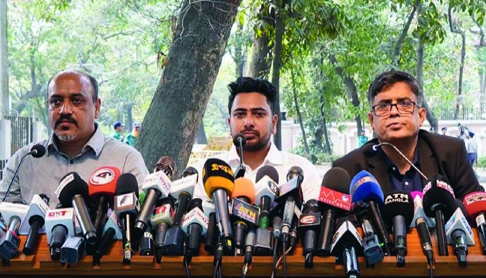 উপদেষ্টার পদ ছেড়ে রাজনৈতিক নেতৃত্বে নাহিদ উপদেষ্টার পদ ছেড়ে রাজনৈতিক নেতৃত্বে নাহিদ