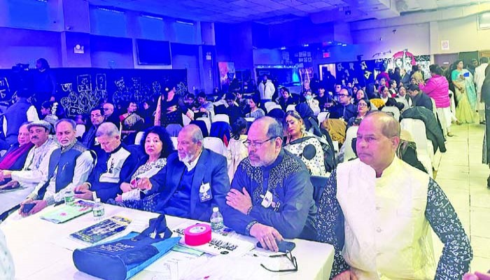 চমৎকার আয়োজনে ঢাবির সম্মিলিত একুশ উদযাপন চমৎকার আয়োজনে ঢাবির সম্মিলিত একুশ উদযাপন