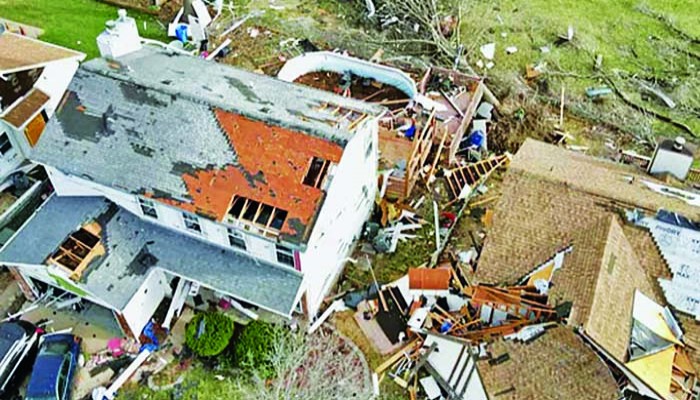 এক দিনে যুক্তরাষ্ট্রে ৪০ টর্নেডোর আঘাত