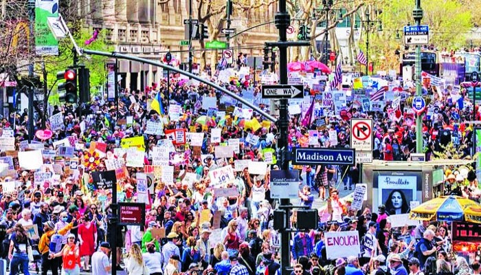 যুক্তরাষ্ট্রজুড়ে ট্রাম্পবিরোধী বিক্ষোভে অংশ নিলো হাজার হাজার মানুষ