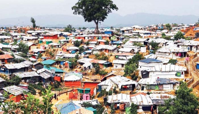 আরো লক্ষাধিক রোহিঙ্গা ঢুকেছে বাংলাদেশে