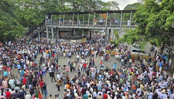 ঘোরতর রাজনৈতিক অনিশ্চয়তায় বাংলাদেশ