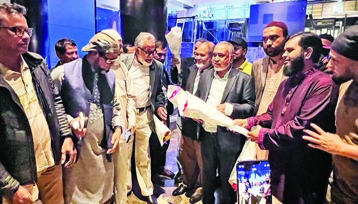 জেএফকে বিমানবন্দরে সাবেক সংসদ সদস্য ডা. আবদুল্লাহ তাহেরকে সংবর্ধনা