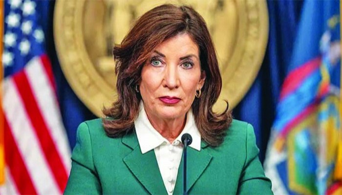 নিউইয়র্কে আইসের অভিযান প্রতিরোধে কৌশল গ্রহণ গভর্নর ক্যাথি হোচুলের