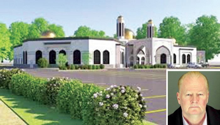 মসজিদে হুমকির অভিযোগে কেনেথ গ্যার্কে গ্রেফতার