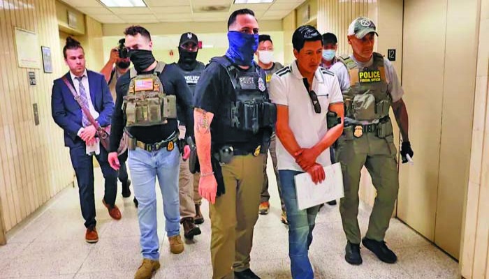 নিউইয়র্কে আদালতপ্রাঙ্গণে অভিবাসী গ্রেপ্তারে নিষেধাজ্ঞা