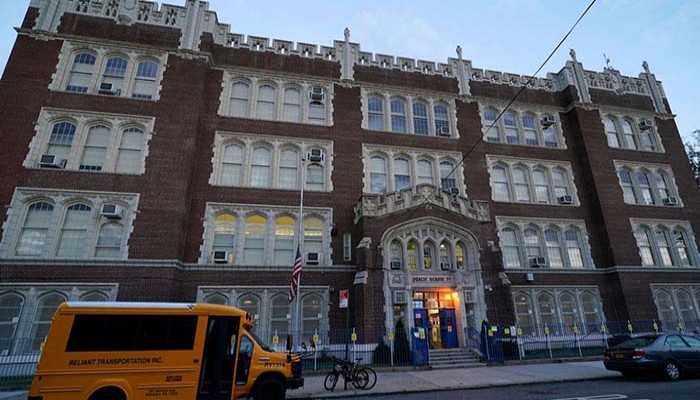 কঠোর অভিবাসন নীতি, সিটির পাবলিক স্কুলে শিক্ষার্থী কমছে