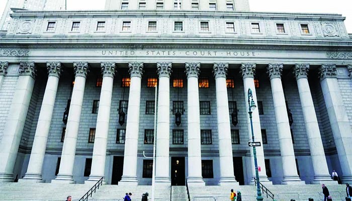 ট্রাম্পের বাধ্যতামূলক আটক নীতি প্রত্যাখ্যান করলেন শত শত ফেডারেল বিচারক