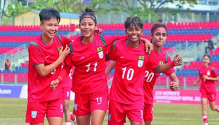 সাফ বাংলাদেশের সেরা মহিলা ফুটবললাররা কেন ব্রাত্য হয়ে আছে?