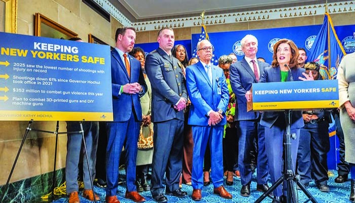 নিউইয়র্কে বন্দুক সহিংসতা রেকর্ড সর্বনিম্নে, গুলি ছোড়ার ঘটনা কমেছে ৬১ শতাংশ