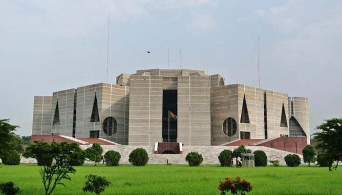 কূল রাখি, না শ্যাম রাখি!