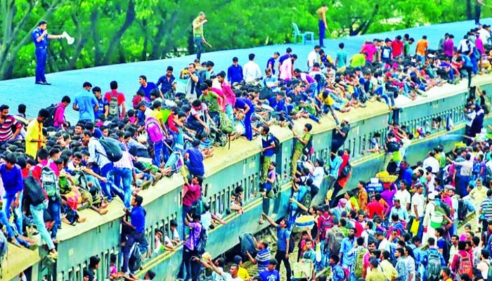 ঈদযাত্রায় বিড়ম্বনা এবং সুষম উন্নয়ন