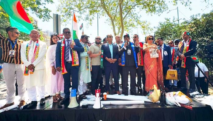 সম্প্রীতির বন্ধনে সম্পন্ন সাউথ এশিয়ান ইউনিটি প্যারেড